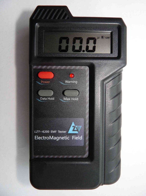 LZT-6200 微波輻射檢測儀，基站輻射檢測儀正面圖